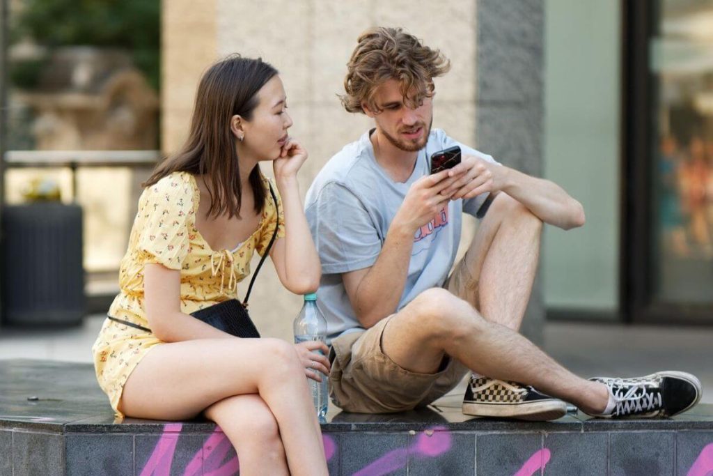 je ne le trouve pas beau mais il m'attire